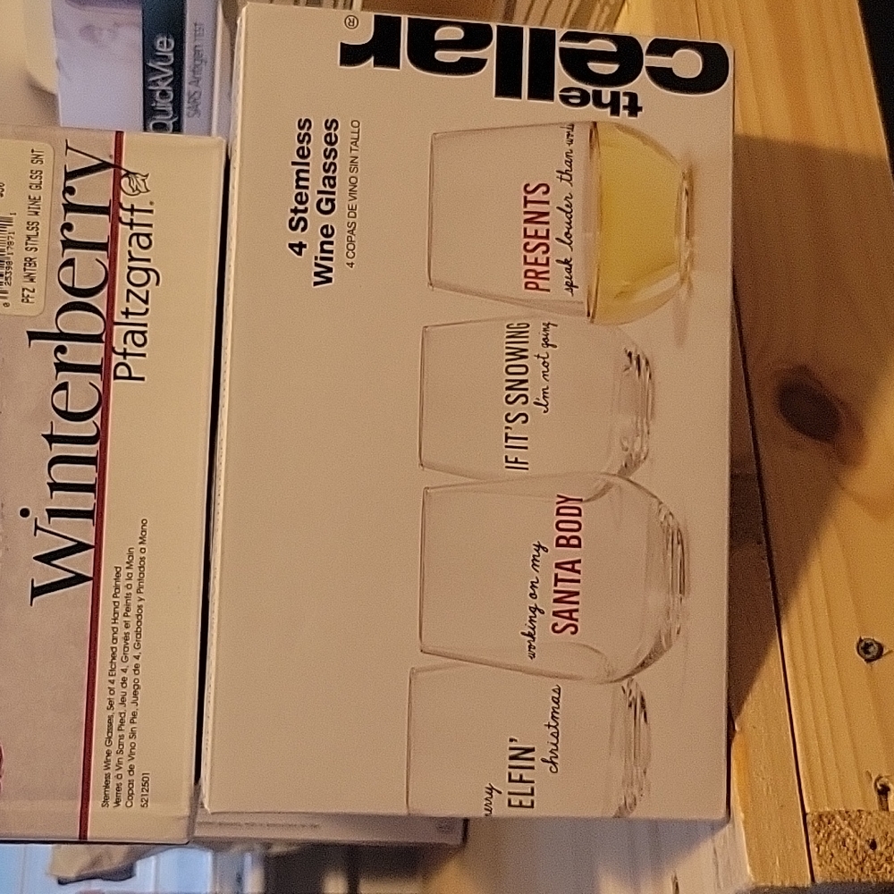 Holiday Stemless Wine Glasses